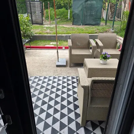 Yasne Apartment *